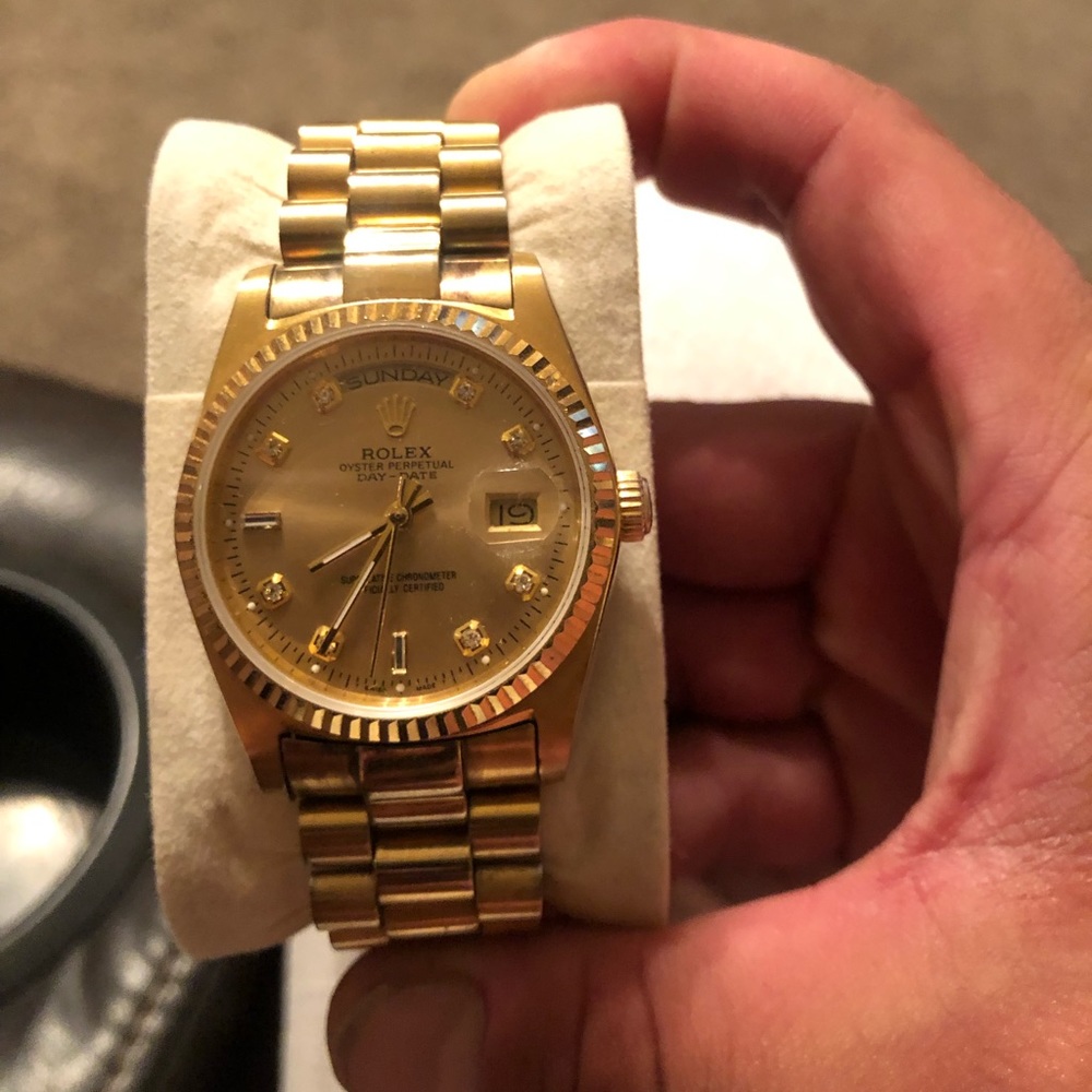 18038 18k gold Rolex Day-Date